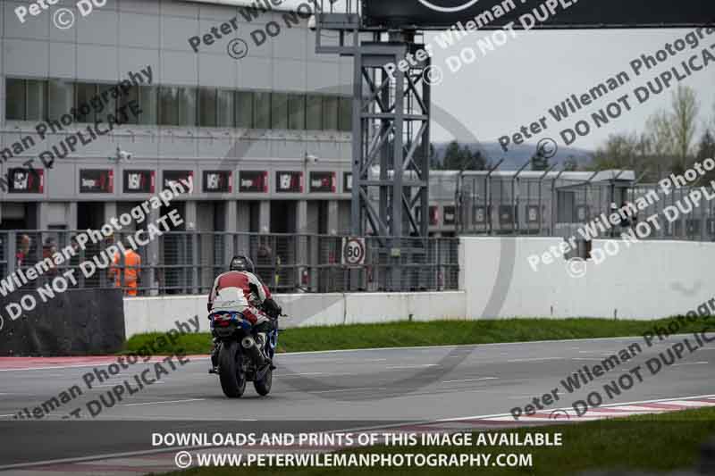 donington no limits trackday;donington park photographs;donington trackday photographs;no limits trackdays;peter wileman photography;trackday digital images;trackday photos